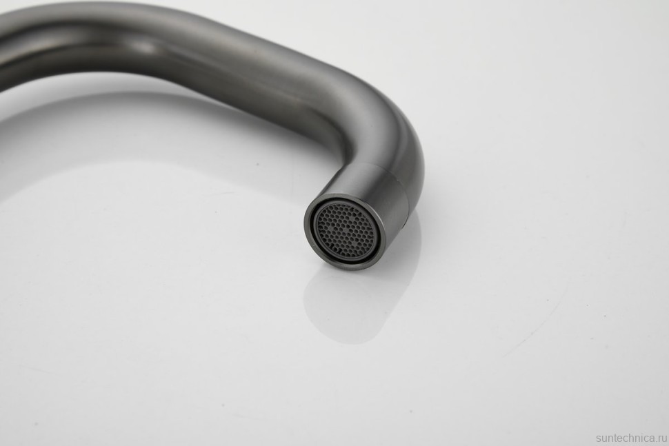 Смеситель для раковины BELZ B810 B10810-3 оружейная сталь