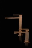 Смеситель для раковины Boheme Qubic 471-CB copper brushed Смеситель для раковины Boheme Qubic 471-CB copper brushed