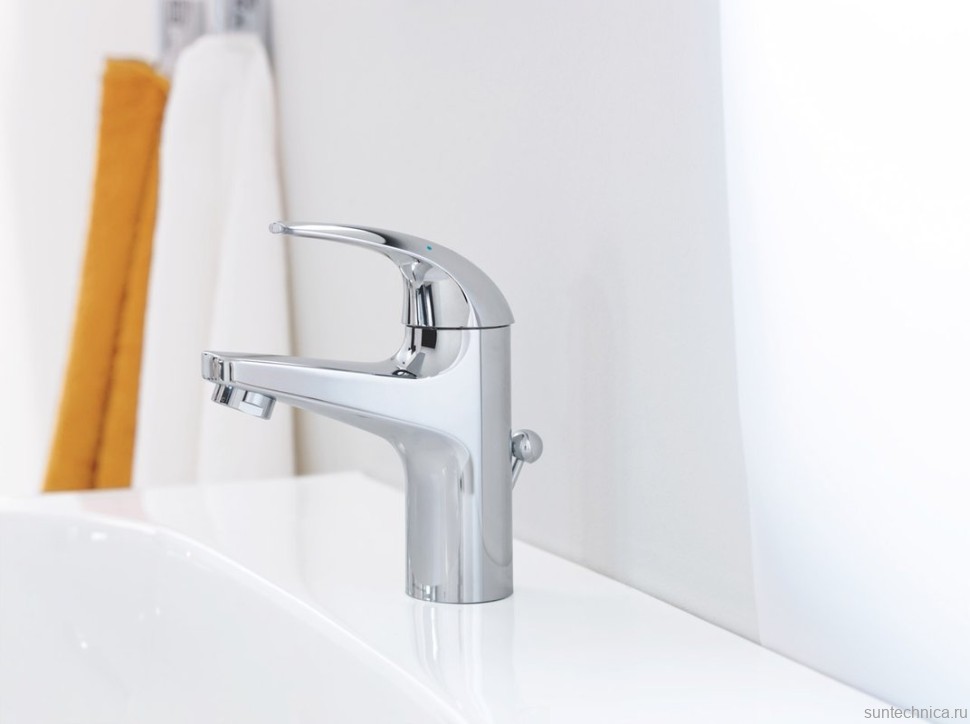 Смеситель для раковины Grohe BauCurve 32805000