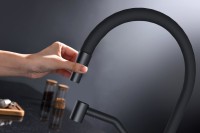 Смеситель для кухни Paulmark Rubert Ru213175-BLM с гибким изливом, черный