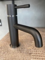 Смеситель для раковины Boheme Uno 461-BCR black chrome