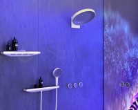 Шланговое подключение Hansgrohe Rainfinity 26858700 с полкой