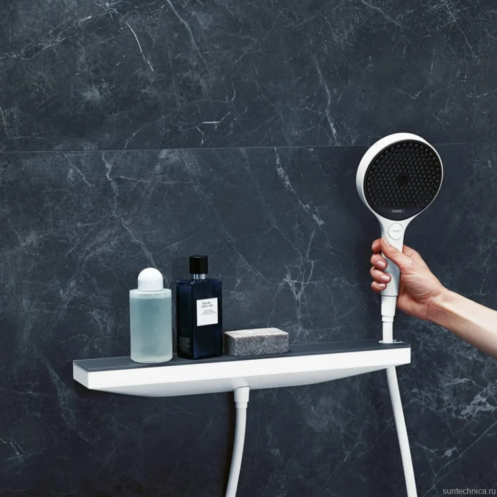 Шланговое подключение Hansgrohe Rainfinity 26858700 с полкой