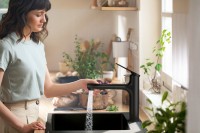 Смеситель для кухни Hansgrohe Zesis M33 74804670 механизм sBox lite, черный матовый