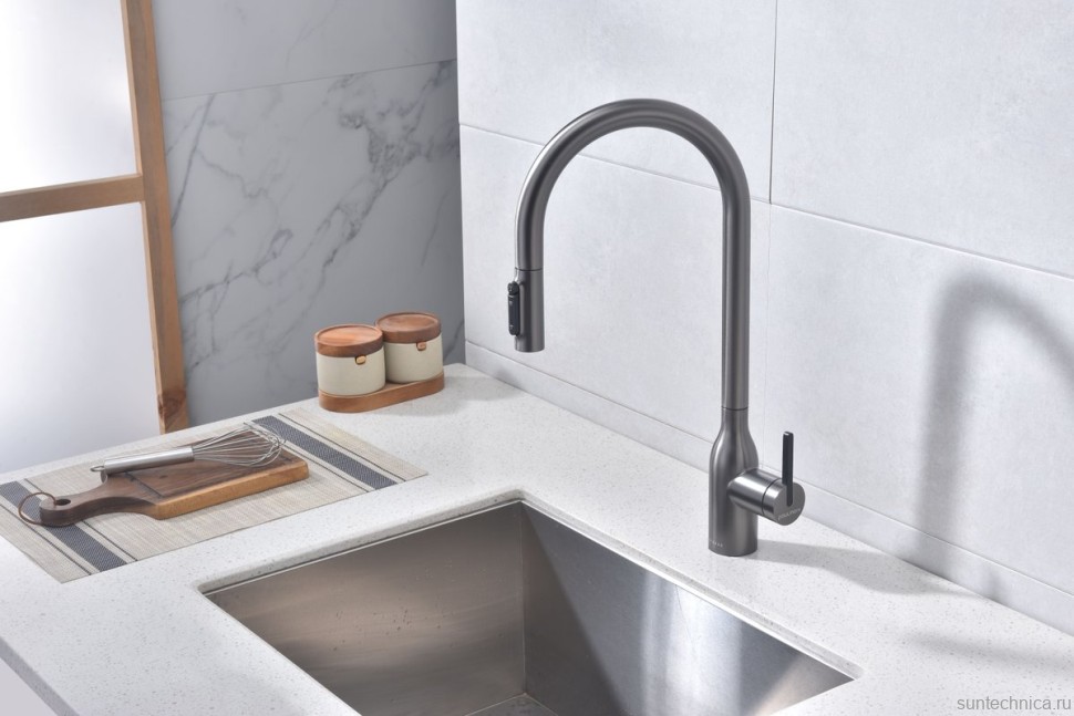 Смеситель для кухни Paulmark Universal Un213880-GM вороненая сталь