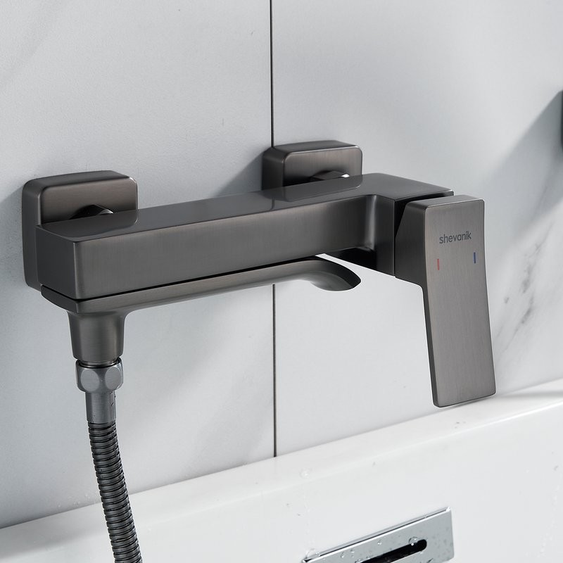 Смеситель для ванны с душем Shevanik S4002T оружейная сталь