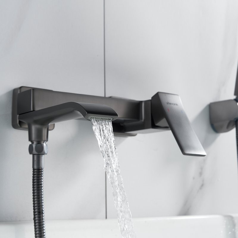 Смеситель для ванны с душем Shevanik S4002T оружейная сталь