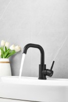 Смеситель для раковины BELZ B810 B10810-7 черный Смеситель для раковины BELZ B810 B10810-7 черный