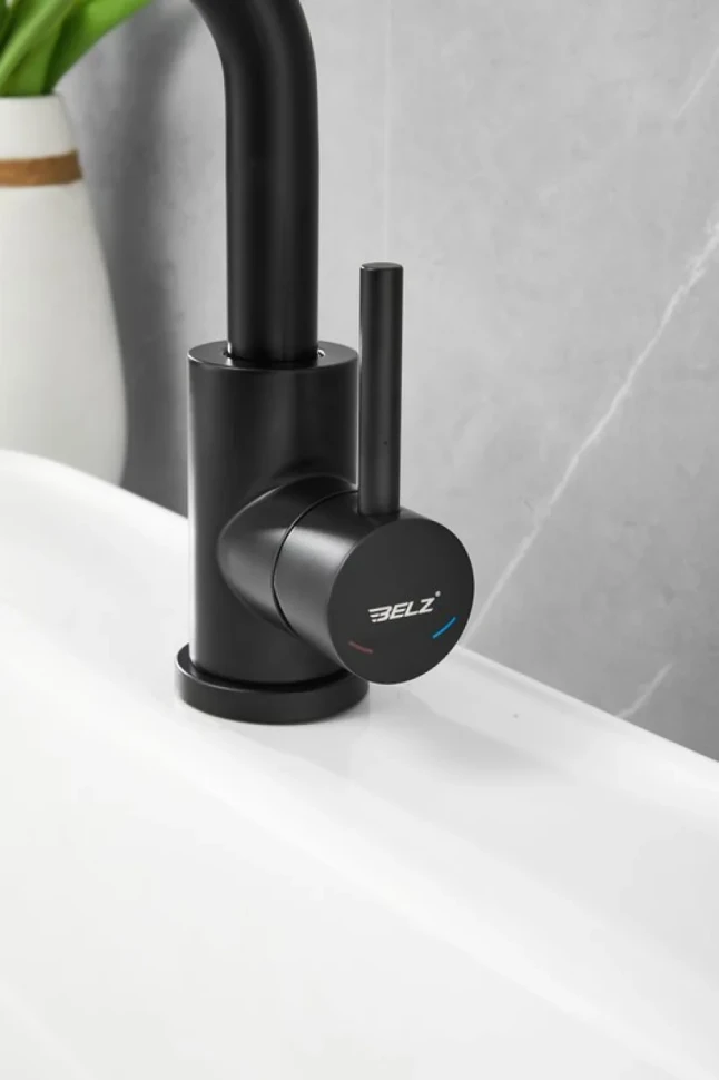Смеситель для раковины BELZ B810 B10810-7 черный