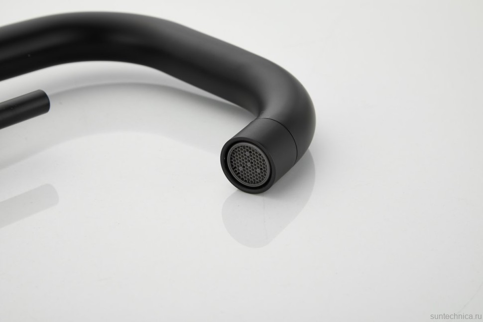 Смеситель для раковины BELZ B810 B10810-7 черный