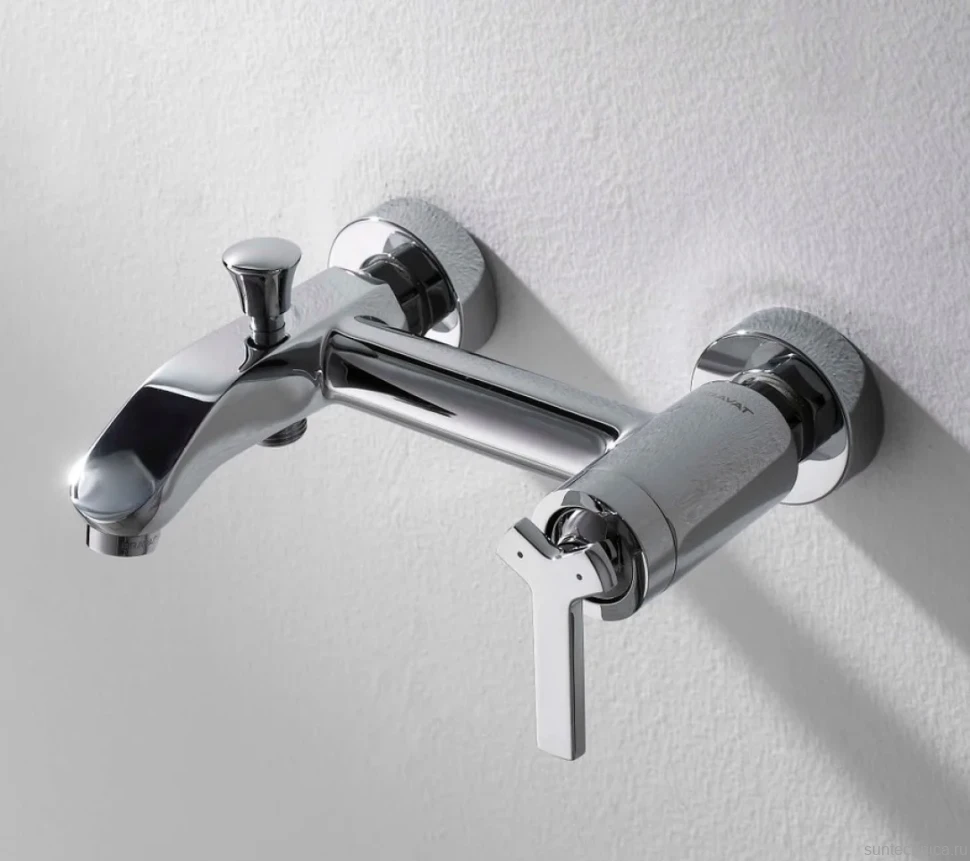 Смеситель для ванны с душем Bravat Waterfall F673107C-01
