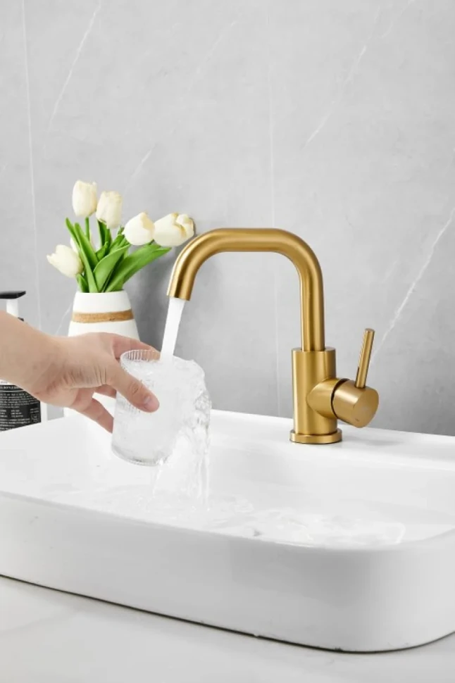 Смеситель для раковины BELZ B810 B10810-5 золото
