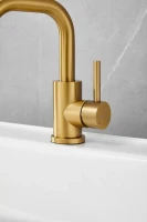 Смеситель для раковины BELZ B810 B10810-5 золото Смеситель для раковины BELZ B810 B10810-5 золото