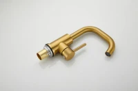 Смеситель для раковины BELZ B810 B10810-5 золото Смеситель для раковины BELZ B810 B10810-5 золото