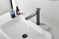 Смеситель для раковины Black&White Gravity 7307GM gun metal Смеситель для раковины Black&White Gravity 7307GM gun metal