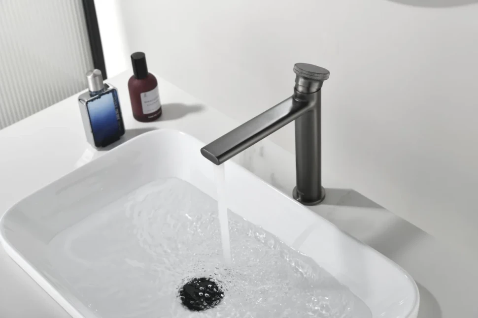 Смеситель для раковины Black&White Gravity 7307GM gun metal