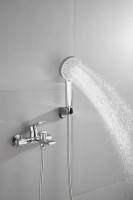 Смеситель для ванны с душем BELZ B60678 хром Смеситель для ванны с душем BELZ B60678 хром