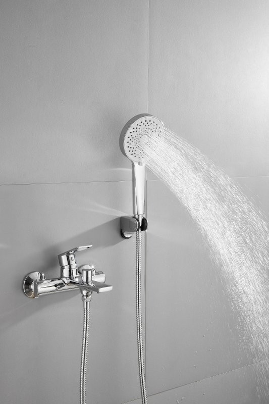 Смеситель для ванны с душем BELZ B60678 хром