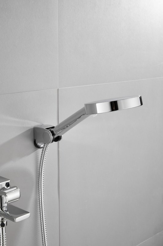 Смеситель для ванны с душем BELZ B60678 хром