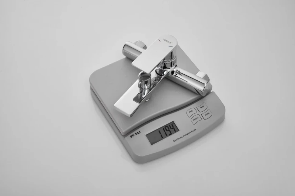 Смеситель для ванны с душем BELZ B60678 хром