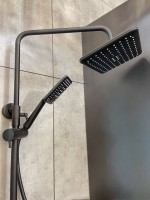 Душевая стойка AltroBagno Lamberto AltroBagnoLamberto030103MB матовая черная