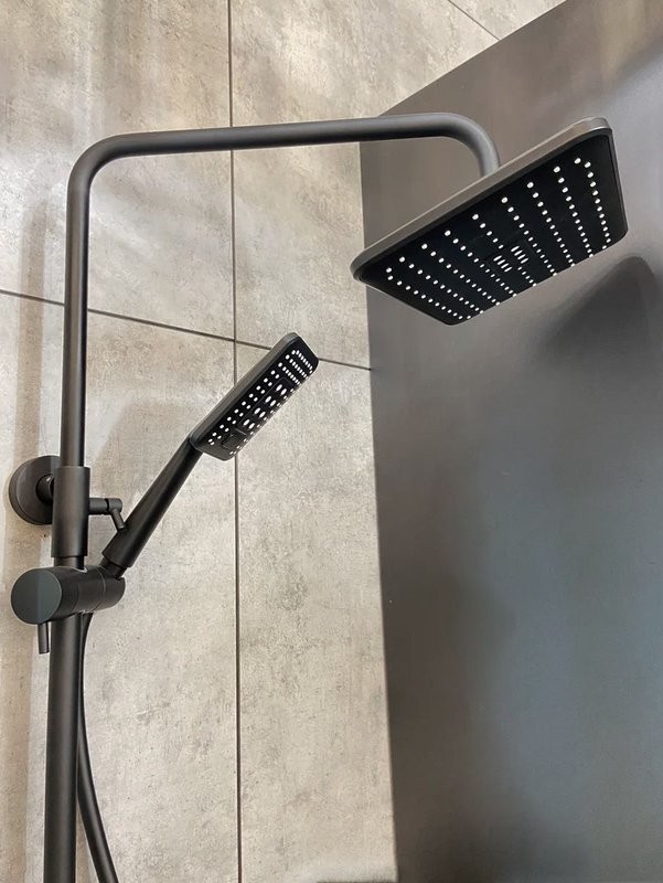 Душевая стойка AltroBagno Lamberto AltroBagnoLamberto030103MB матовая черная