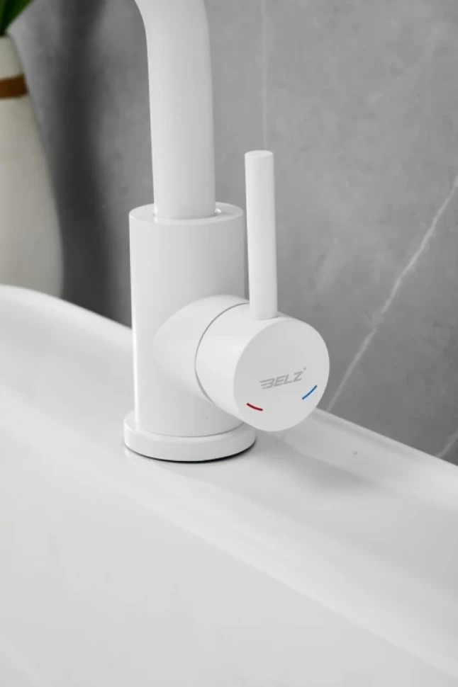 Смеситель для раковины BELZ B810 B10810-8 белый