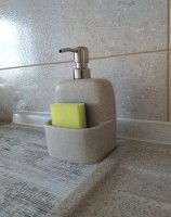 Дозатор для кухонной мойки Wasserkraft K-8499 с емкостью для губки Дозатор для кухонной мойки Wasserkraft K-8499 с емкостью для губки