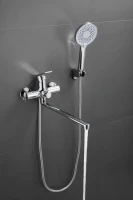 Смеситель с длинным изливом для ванны BELZ B22678 хром