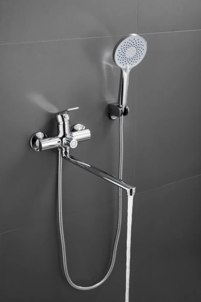 Смеситель с длинным изливом для ванны BELZ B22678 хром