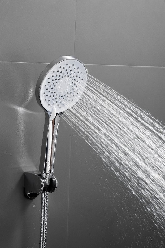 Смеситель с длинным изливом для ванны BELZ B22678 хром