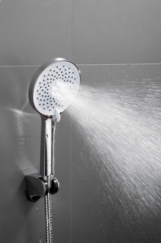 Смеситель с длинным изливом для ванны BELZ B22678 хром