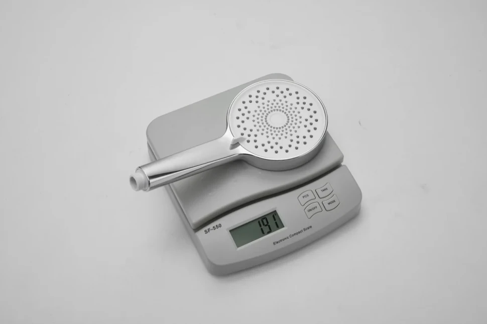 Смеситель с длинным изливом для ванны BELZ B22678 хром