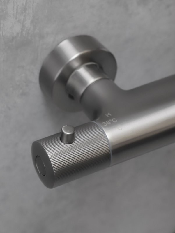 Душевая стойка AltroBagno Bilancia AltroBagnoBilancia030428GM оружейная сталь