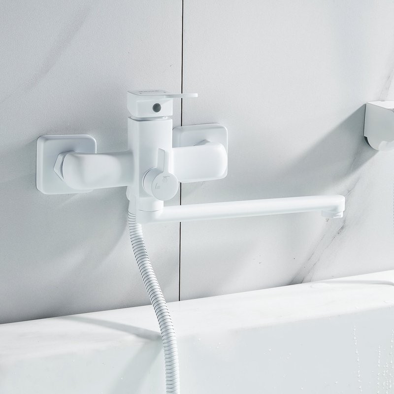 Смеситель для ванны с душем Shevanik S9902C белый