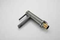 Смеситель для раковины BELZ B813 B10813-3 оружейная сталь Смеситель для раковины BELZ B813 B10813-3 оружейная сталь