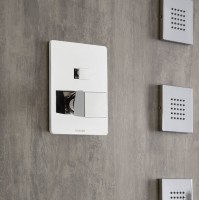 Встраиваемый смеситель для душа и ванны Bossini Cube New Z00063.030