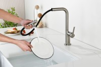 Смеситель для кухни AQUAme Cucina с выдвижным изливом AQM9903BN