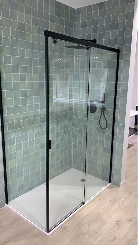 Душевой уголок Ceruttispa Marbella 120B-R 120x80, профиль черный