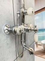 Душевая стойка AltroBagno Opera 030205 Cr хром Душевая стойка AltroBagno Opera 030205 Cr хром