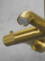 Душевая стойка AltroBagno Bilancia AltroBagnoBilancia030429BG матовое золото Душевая стойка AltroBagno Bilancia AltroBagnoBilancia030429BG матовое золото