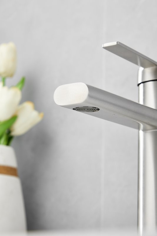 Смеситель для раковины BELZ B813 B10813-1 сатин