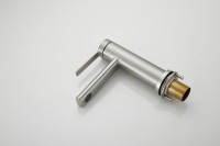 Смеситель для раковины BELZ B813 B10813-1 сатин