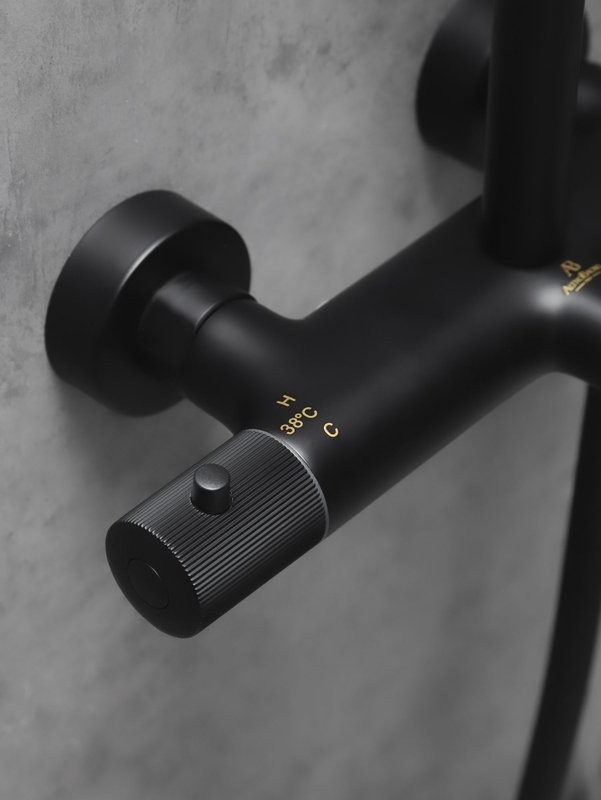 Душевая стойка AltroBagno Bilancia AltroBagnoBilancia030430MB черный матовый