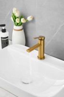 Смеситель для раковины BELZ B813 B10813-5 золото Смеситель для раковины BELZ B813 B10813-5 золото