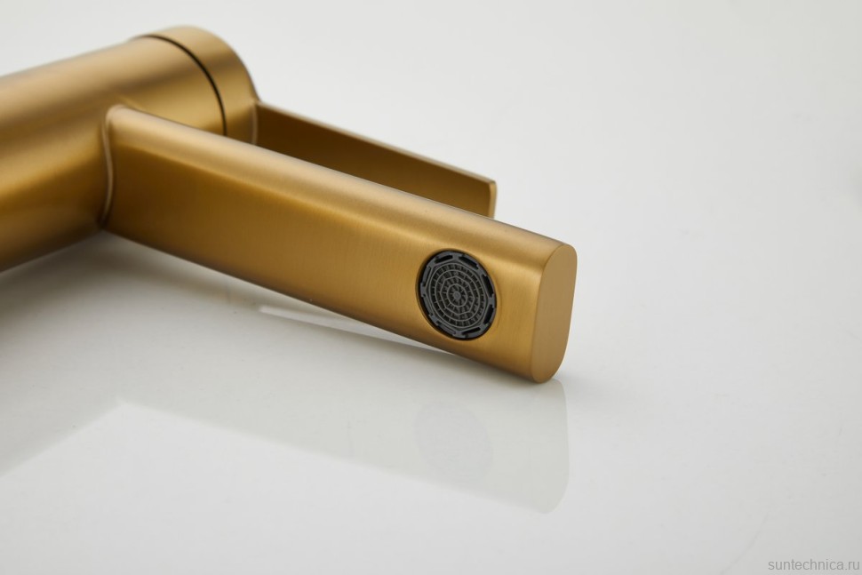 Смеситель для раковины BELZ B813 B10813-5 золото