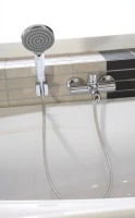Смеситель для ванны с душем Kludi Bozz 386910576 хром Смеситель для ванны с душем Kludi Bozz 386910576 хром