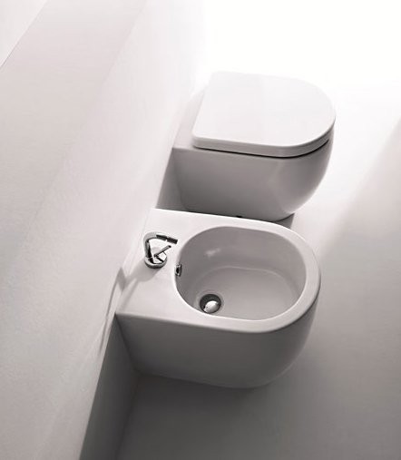 Биде напольное Kerasan Flo 312001 с креплениями