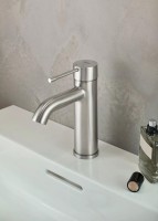 Смеситель для раковины Grohe Essence New 23590001 Смеситель для раковины Grohe Essence New 23590001