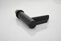 Смеситель для раковины BELZ B813 B10813-7 черный Смеситель для раковины BELZ B813 B10813-7 черный